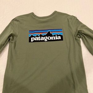Women’s Patagonia long sleeve Responsibili-Tee